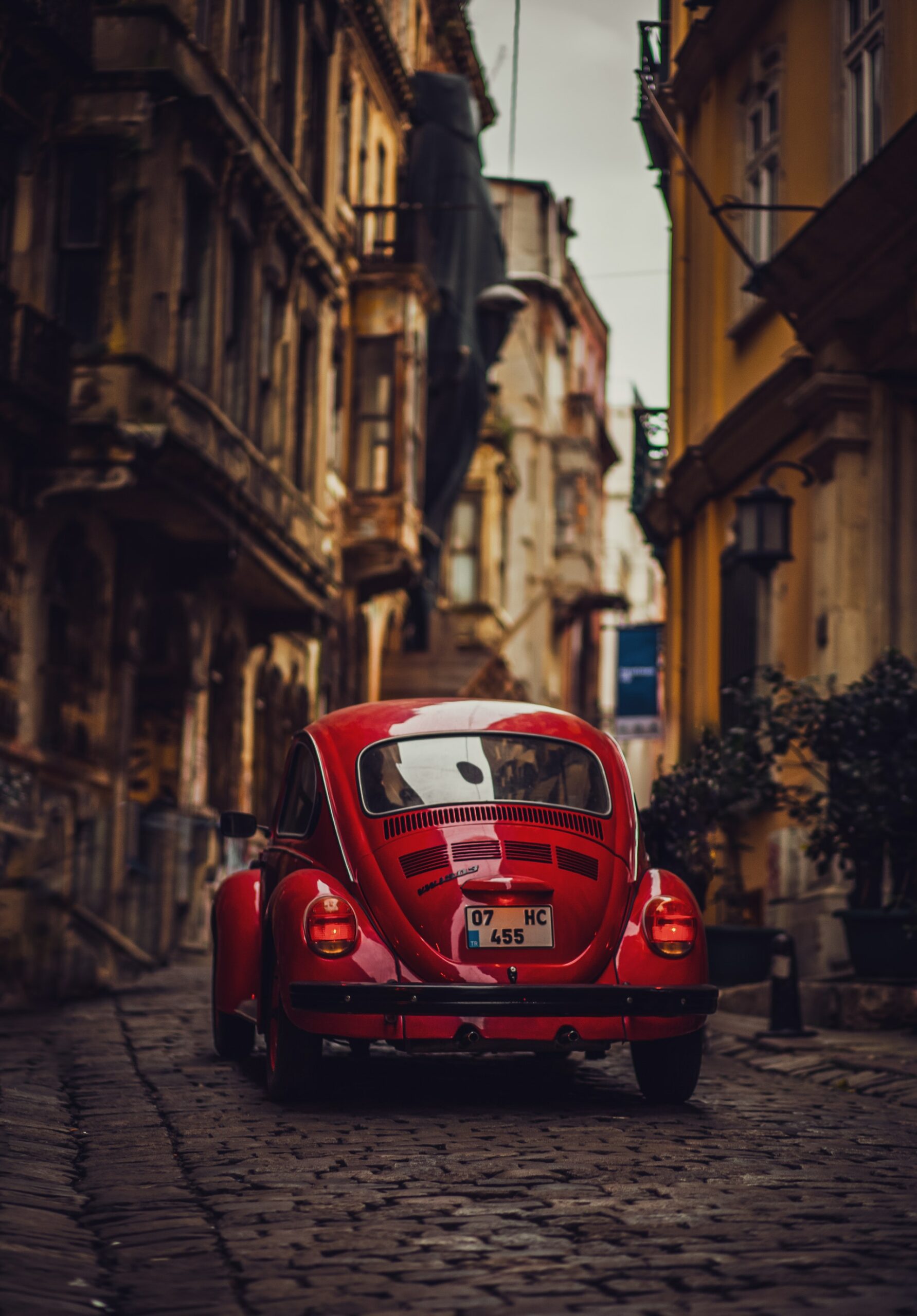 alley-architecture-buildings-2119106