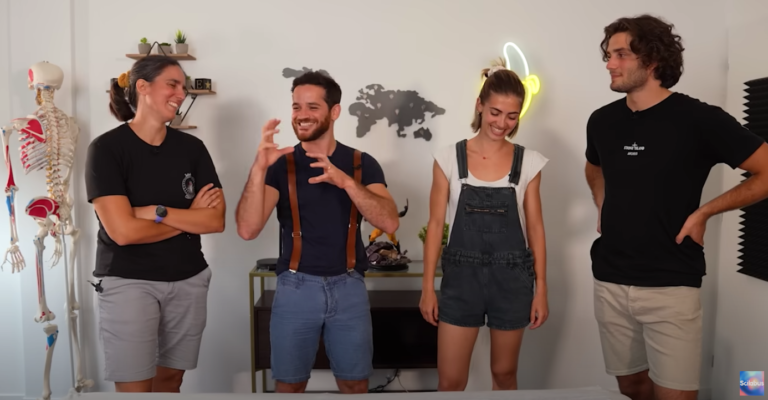 youtubeuse main